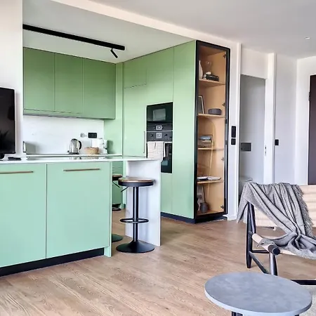 Roots Loft By Lovelystay Funchal (Madeira)