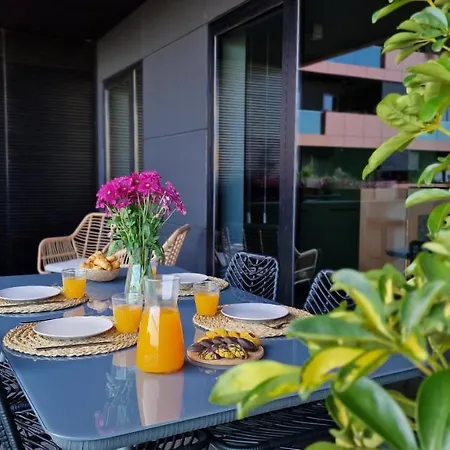 Roots Loft By Lovelystay Apartament