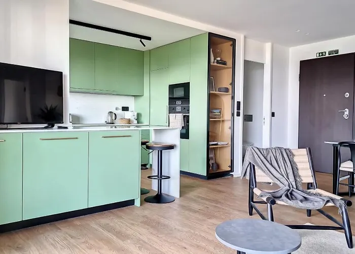 Roots Loft By Lovelystay Фуншал