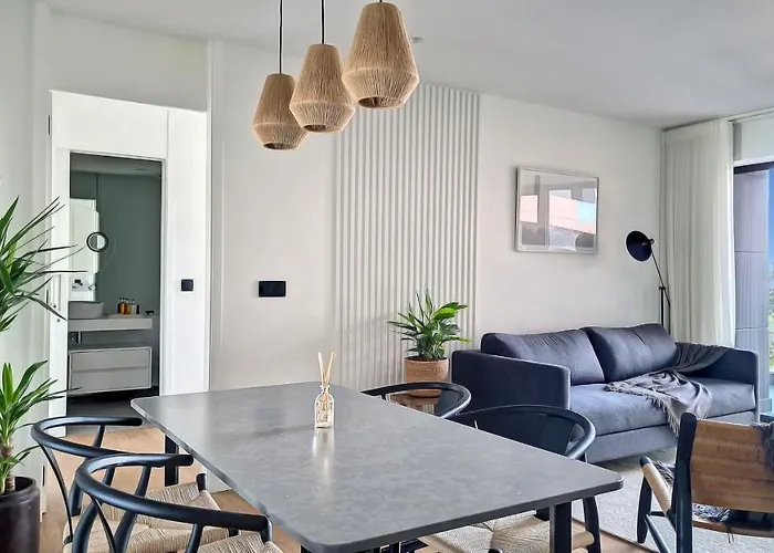 Roots Loft By Lovelystay * فونشال